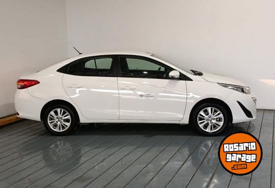 Autos - Toyota YARIS XLS 1.5 6MT 4P 2019 Nafta 53888Km - En Venta