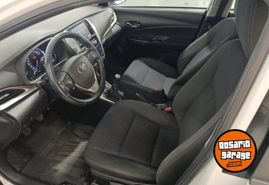 Autos - Toyota YARIS XLS 1.5 6MT 4P 2019 Nafta 53888Km - En Venta