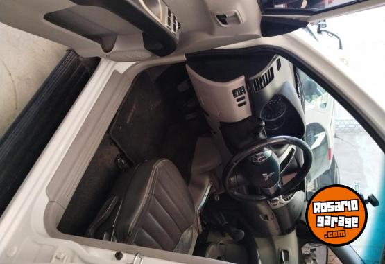 Camionetas - Mitsubishi L200 3.2 2013 Diesel 200000Km - En Venta