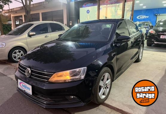 Autos - Volkswagen VENTO LUXURY 2.5 2015 Nafta 165000Km - En Venta