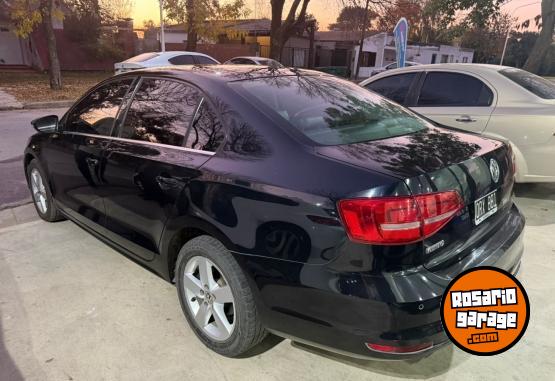 Autos - Volkswagen VENTO LUXURY 2.5 2015 Nafta 165000Km - En Venta