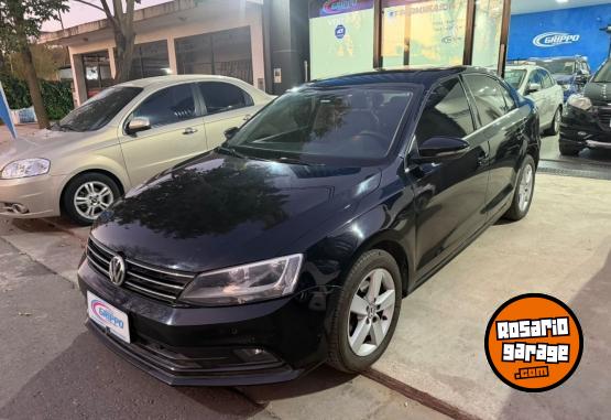 Autos - Volkswagen VENTO LUXURY 2.5 2015 Nafta 165000Km - En Venta
