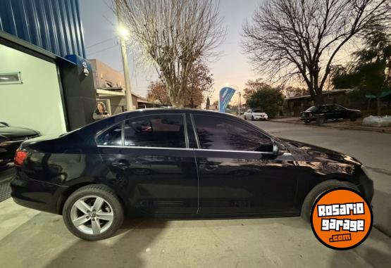 Autos - Volkswagen VENTO LUXURY 2.5 2015 Nafta 165000Km - En Venta
