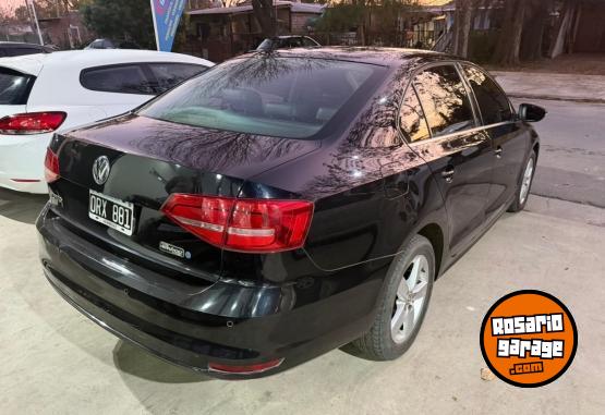 Autos - Volkswagen VENTO LUXURY 2.5 2015 Nafta 165000Km - En Venta