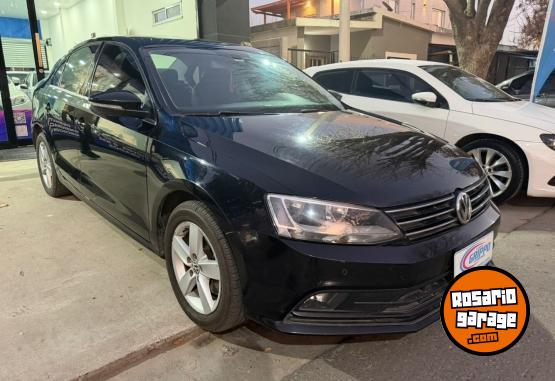 Autos - Volkswagen VENTO LUXURY 2.5 2015 Nafta 165000Km - En Venta