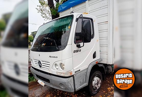 Camiones y Gr�as - Mercedes-Benz Accelo 915 C - A�o 2016 - En Venta