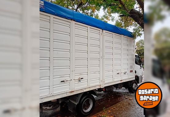 Camiones y Gr�as - Mercedes-Benz Accelo 915 C - A�o 2016 - En Venta