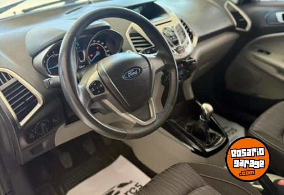 Autos - Ford Titanium 1.6 2013 Nafta 126000Km - En Venta