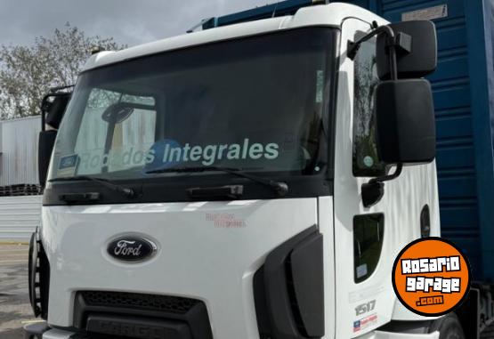 Camiones y Gr�as - Cami�n FORD Cargo 1517 - Modelo 2015 - En Venta