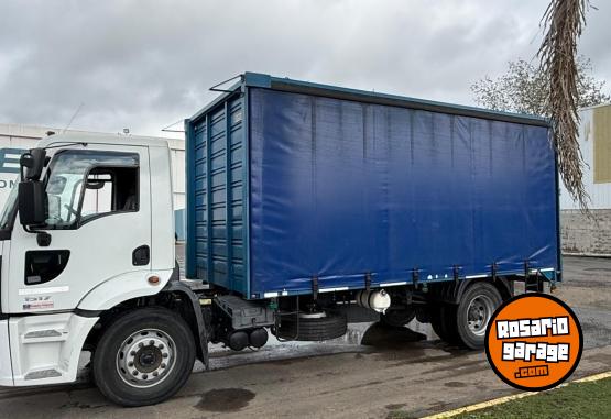 Camiones y Gr�as - Cami�n FORD Cargo 1517 - Modelo 2015 - En Venta