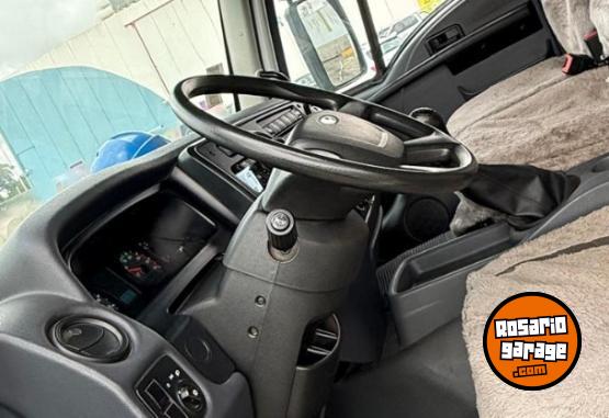 Camiones y Gr�as - Cami�n FORD Cargo 1517 - Modelo 2015 - En Venta