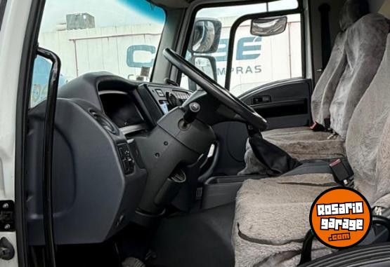 Camiones y Gr�as - Cami�n FORD Cargo 1517 - Modelo 2015 - En Venta