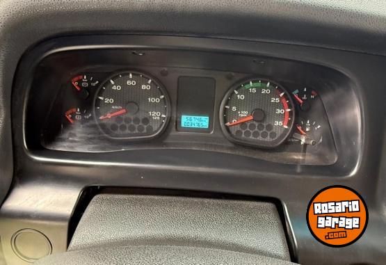 Camiones y Gr�as - Cami�n FORD Cargo 1517 - Modelo 2015 - En Venta
