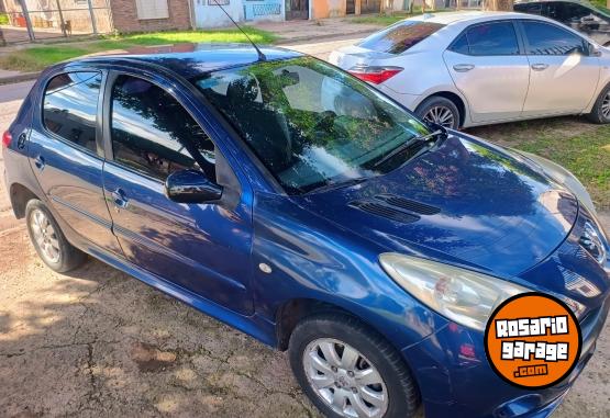 Autos - Peugeot 207compac 2010 Diesel 176000Km - En Venta