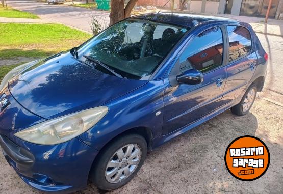 Autos - Peugeot 207compac 2010 Diesel 176000Km - En Venta