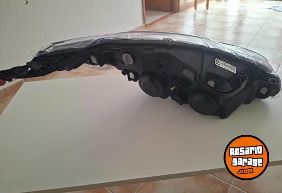 Accesorios para Autos - Vendo �ptica de Peugeot 208 - En Venta