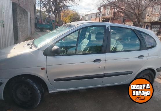 Autos - Renault Scenic 2001 Nafta 420000Km - En Venta