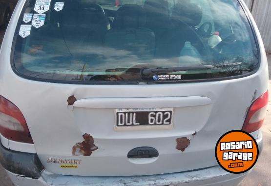 Autos - Renault Scenic 2001 Nafta 420000Km - En Venta