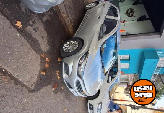 Autos - Chevrolet Onix lt 2017 GNC 108000Km - En Venta
