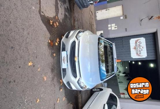 Autos - Chevrolet Onix lt 2017 GNC 108000Km - En Venta