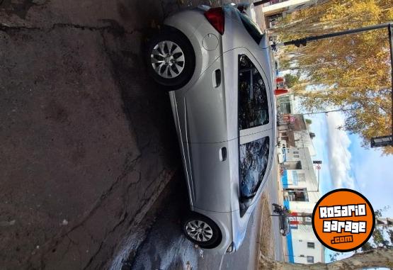 Autos - Chevrolet Onix lt 2017 GNC 108000Km - En Venta