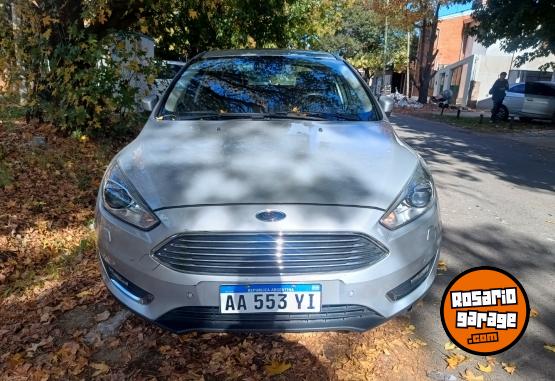 Autos - Ford FOCUS III TITANIUM 2.0 2016 Nafta 140000Km - En Venta