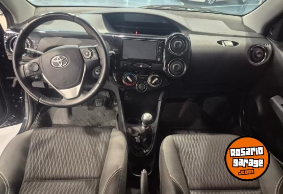 Autos - Toyota ETIOS XLS 1.5 5P 2018 Nafta 102000Km - En Venta