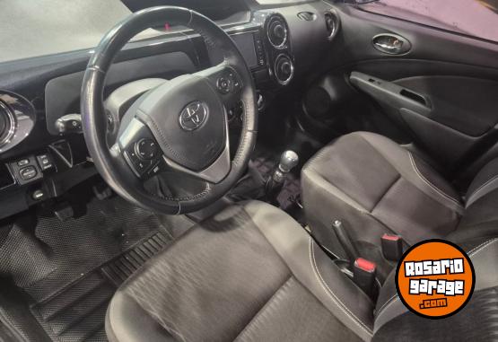 Autos - Toyota ETIOS XLS 1.5 5P 2018 Nafta 102000Km - En Venta