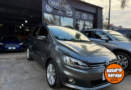 Autos - Volkswagen SURAN 16 HIGHLINE 2017 Nafta 170000Km - En Venta