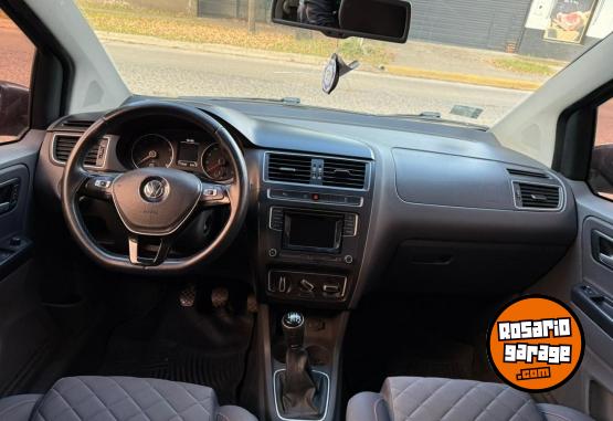 Autos - Volkswagen SURAN 16 HIGHLINE 2017 Nafta 170000Km - En Venta