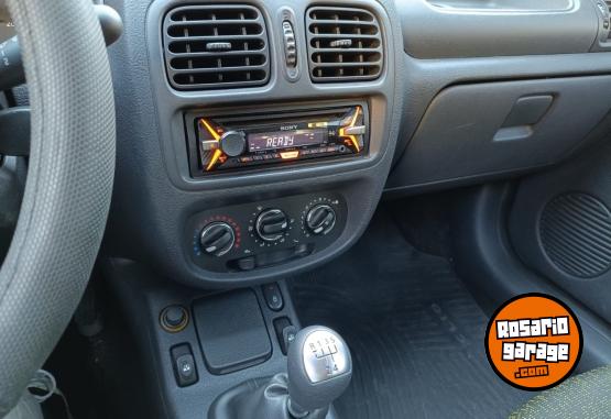 Autos - Renault Clio mío pack 2013 Nafta 97179Km - En Venta