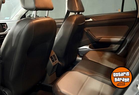 Autos - Volkswagen Virtus highline 2022 Nafta 61000Km - En Venta