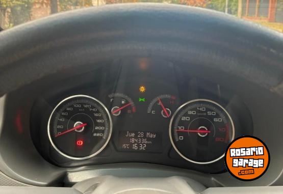 Autos - Fiat Grand siena 2014 Nafta 184000Km - En Venta