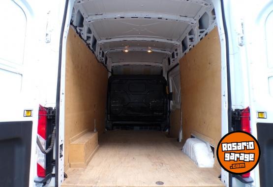 Utilitarios - Ford transit 2,2l 350l furgon 2022 Diesel 110000Km - En Venta