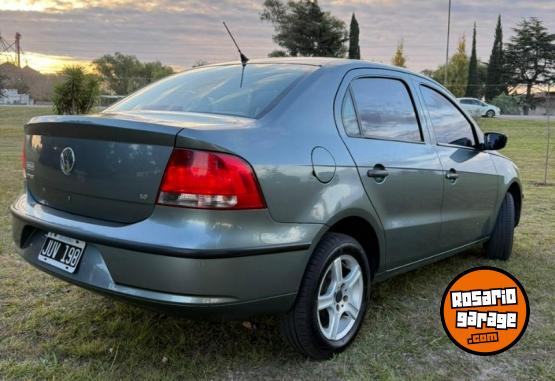 Autos - Volkswagen VOYAGE COMFORTLINE 2011 Nafta 104000Km - En Venta