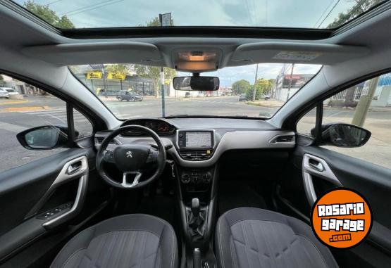 Autos - Peugeot 208 2017 Nafta 105000Km - En Venta