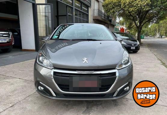Autos - Peugeot 208 2017 Nafta 105000Km - En Venta