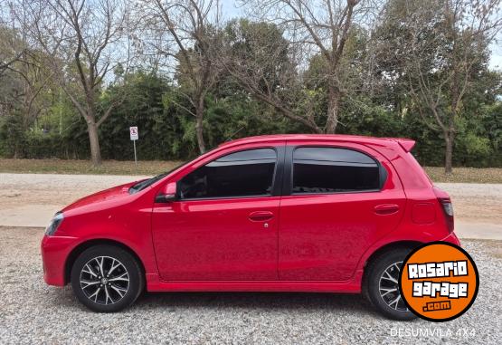 Autos - Toyota ETIOS XLS 2020 Nafta 39000Km - En Venta