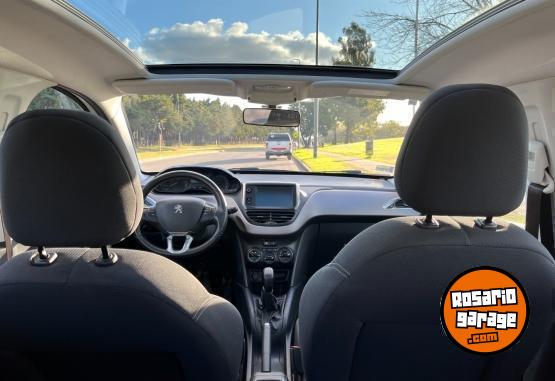 Autos - Peugeot 208 2017 Nafta 93500Km - En Venta