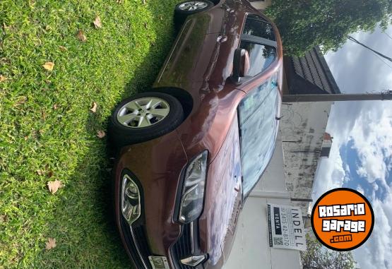 Autos - Renault Logan 2014 GNC 135000Km - En Venta