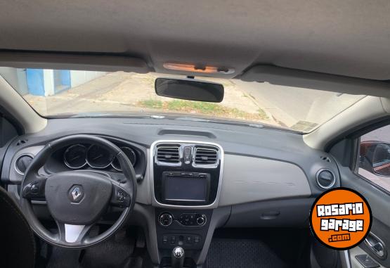 Autos - Renault Logan 2014 GNC 135000Km - En Venta