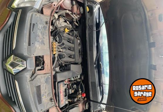 Autos - Renault Logan 2014 GNC 135000Km - En Venta