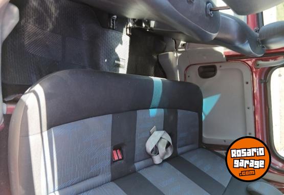 Utilitarios - Renault Kangoo 2013 Nafta 148000Km - En Venta