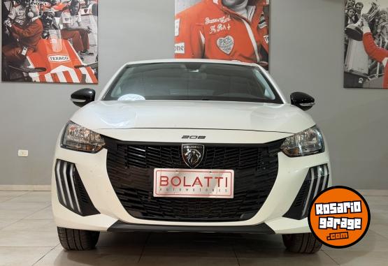 Autos - Peugeot 208 2025 Nafta 10000Km - En Venta