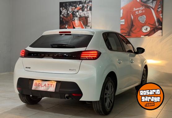 Autos - Peugeot 208 2025 Nafta 10000Km - En Venta