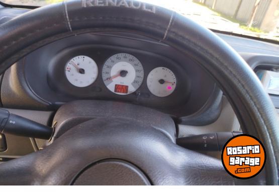 Autos - Renault Clio 2006 Nafta 240000Km - En Venta