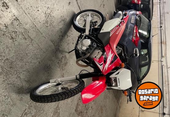 Motos - Honda Tornado 250 2020 Nafta 19000Km - En Venta