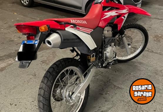 Motos - Honda Tornado 250 2020 Nafta 19000Km - En Venta