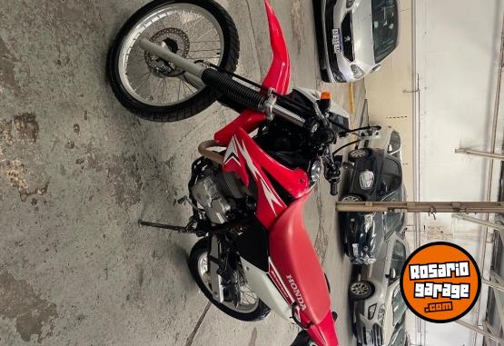 Motos - Honda Tornado 250 2020 Nafta 19000Km - En Venta