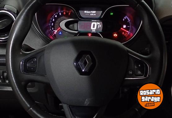 Autos - Renault CAPTUR INTENS CVT 2018 Nafta 136575Km - En Venta